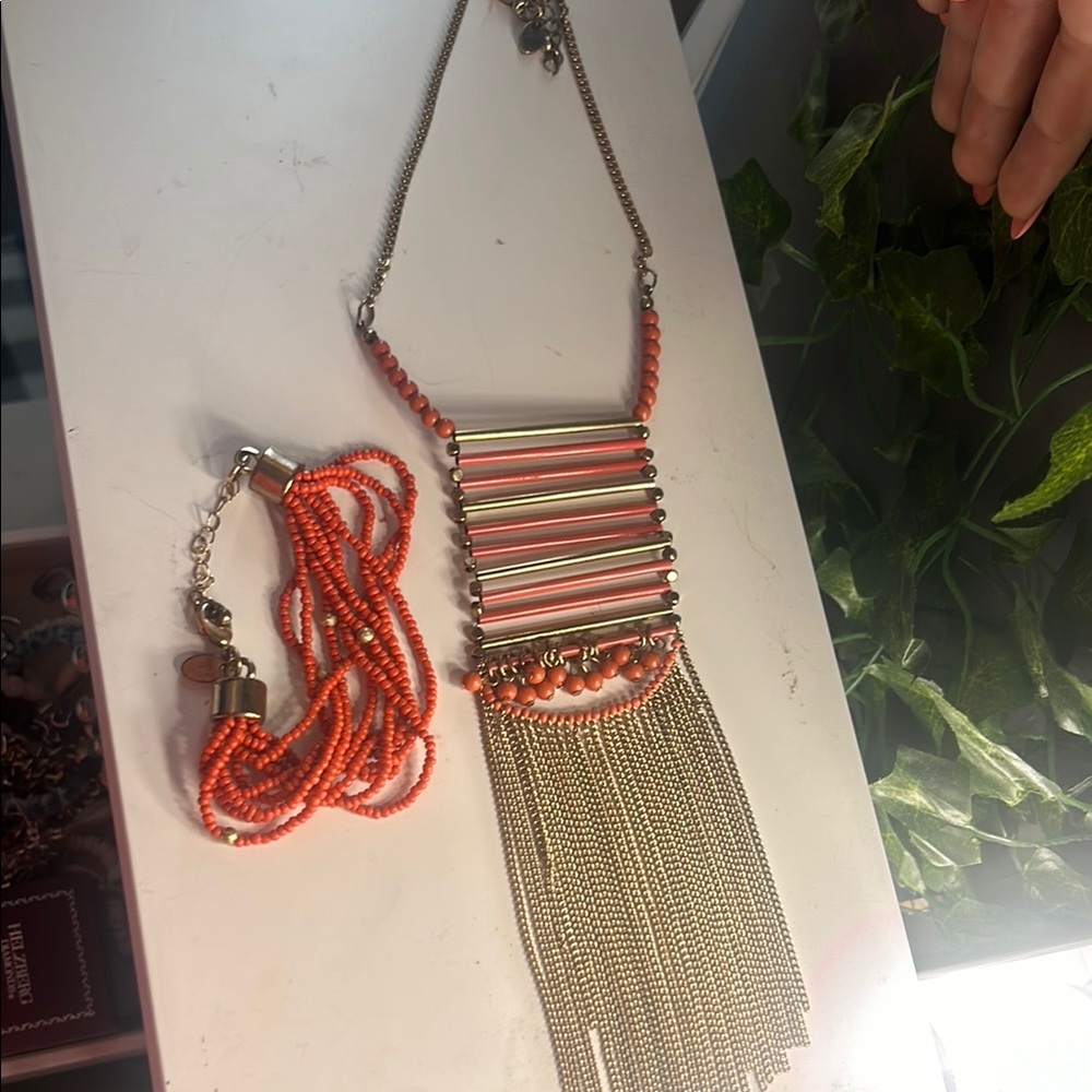 Elegant Orange Beaded Necklace w matching bracelet